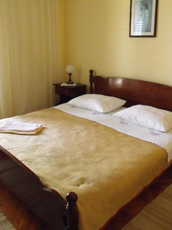 Hotel Stone House Gregov Lumbarda Habitación foto