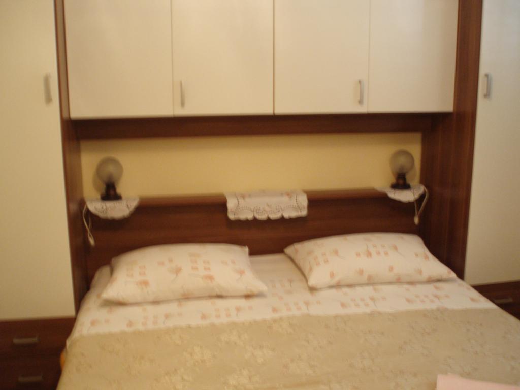 Hotel Stone House Gregov Lumbarda Habitación foto