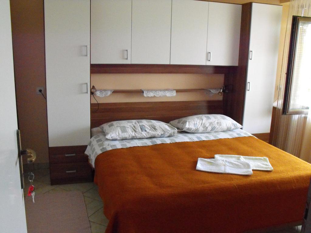 Hotel Stone House Gregov Lumbarda Habitación foto